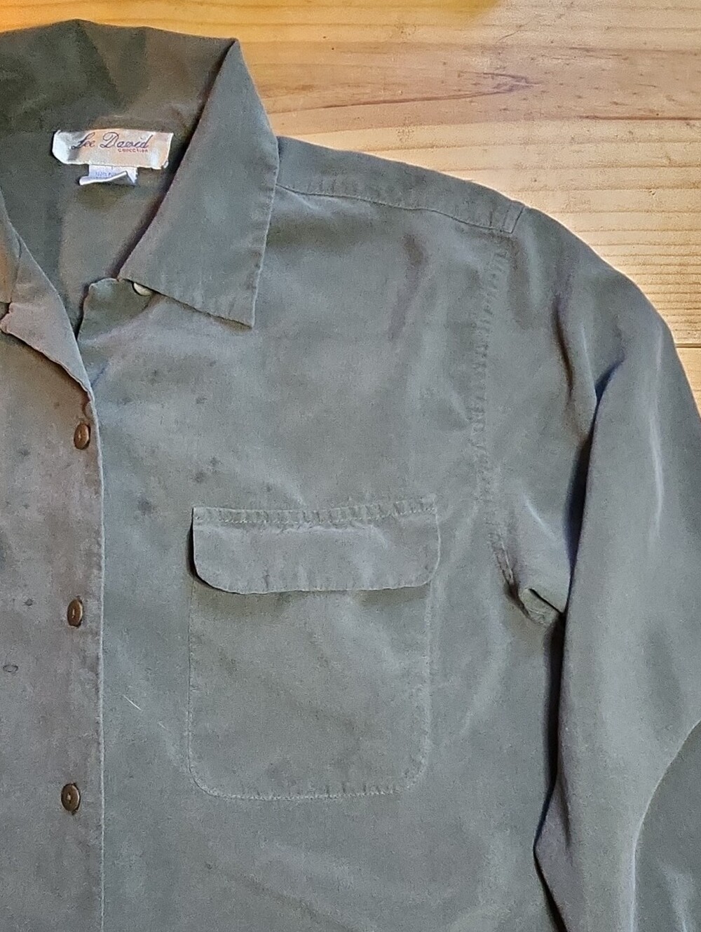 100% VTG Sandwash Silk Button Down Womans Sz M, Army Olive Green. Good Cond.